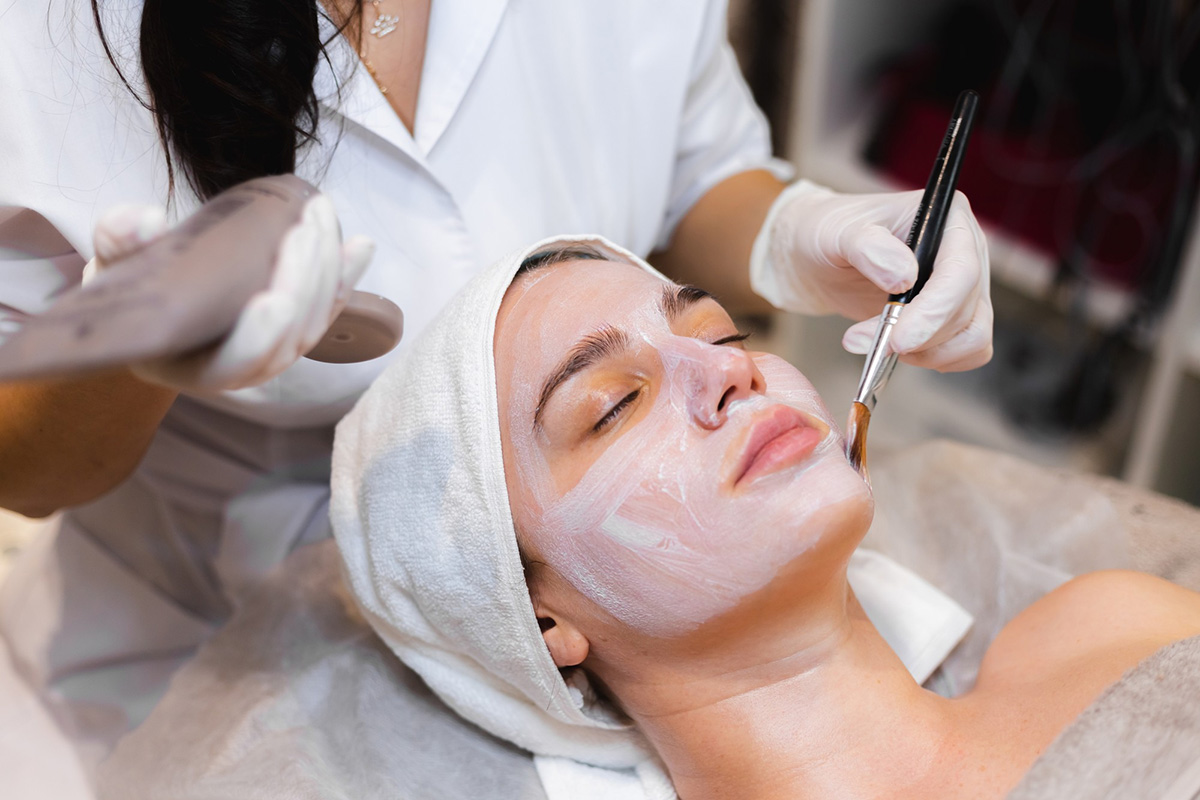 Defining Beauty. Elevating Wellness.